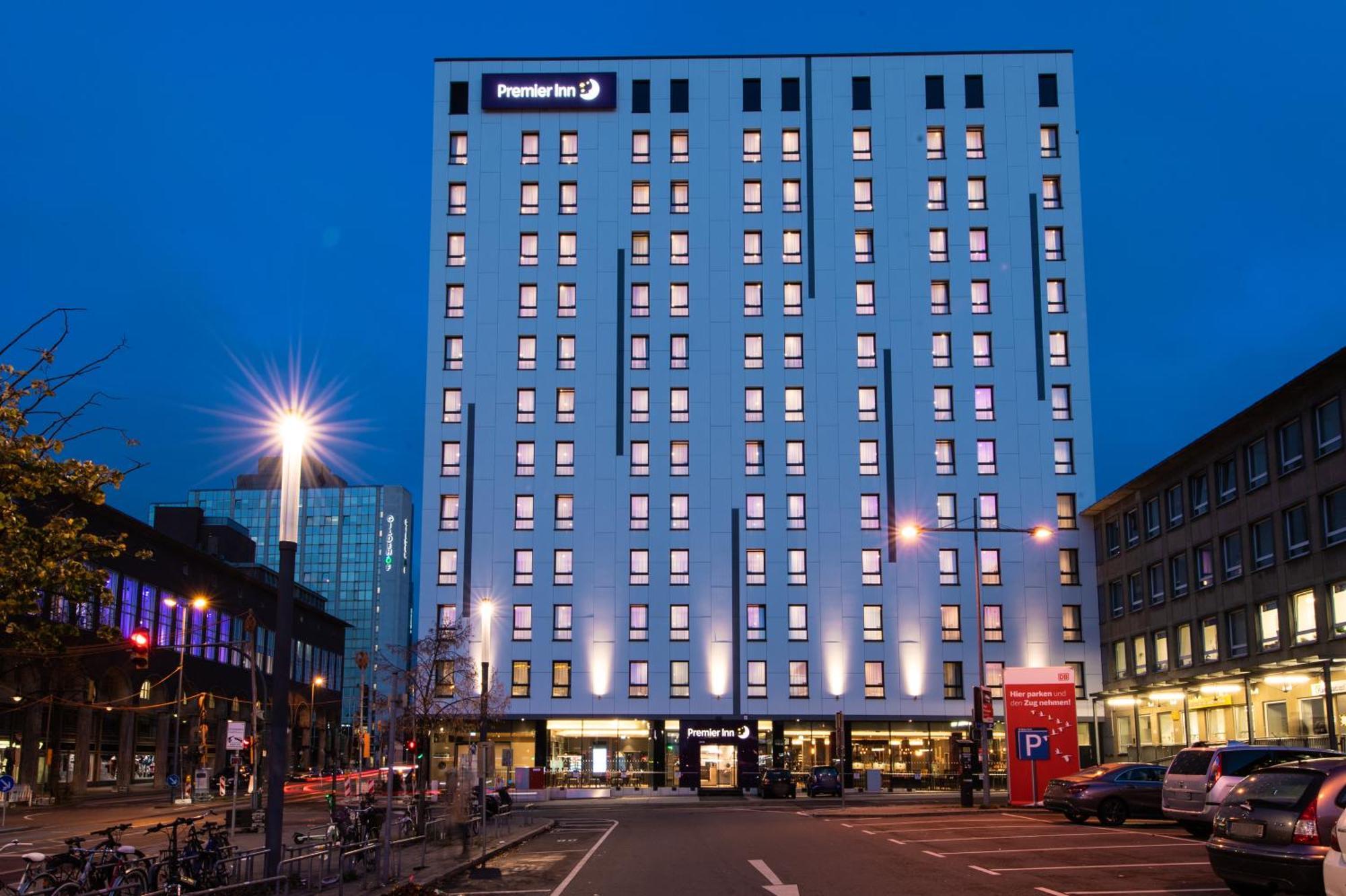 Premier Inn Essen City Centre Exterior photo
